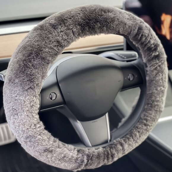 Natural Automotive Classic Sheepskin Steering Wheel Cover | 1-Piece | Grey - Picture 2 of 3